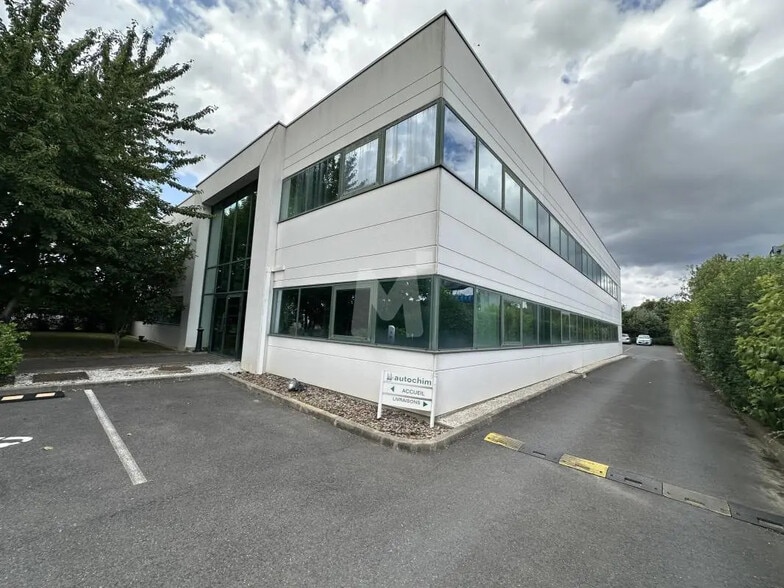 Bureau dans Morangis à vendre - Photo de l’immeuble – Image 3 sur 12