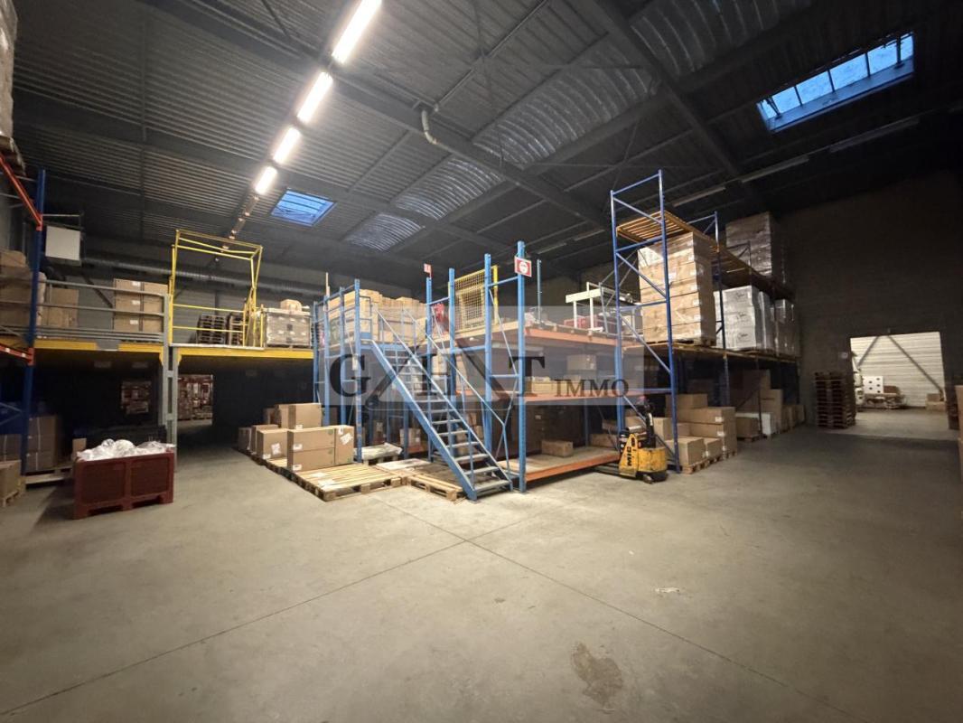 Industriel/Logistique dans Saint-Michel-sur-Orge à vendre Photo de l’immeuble– Image 1 sur 14