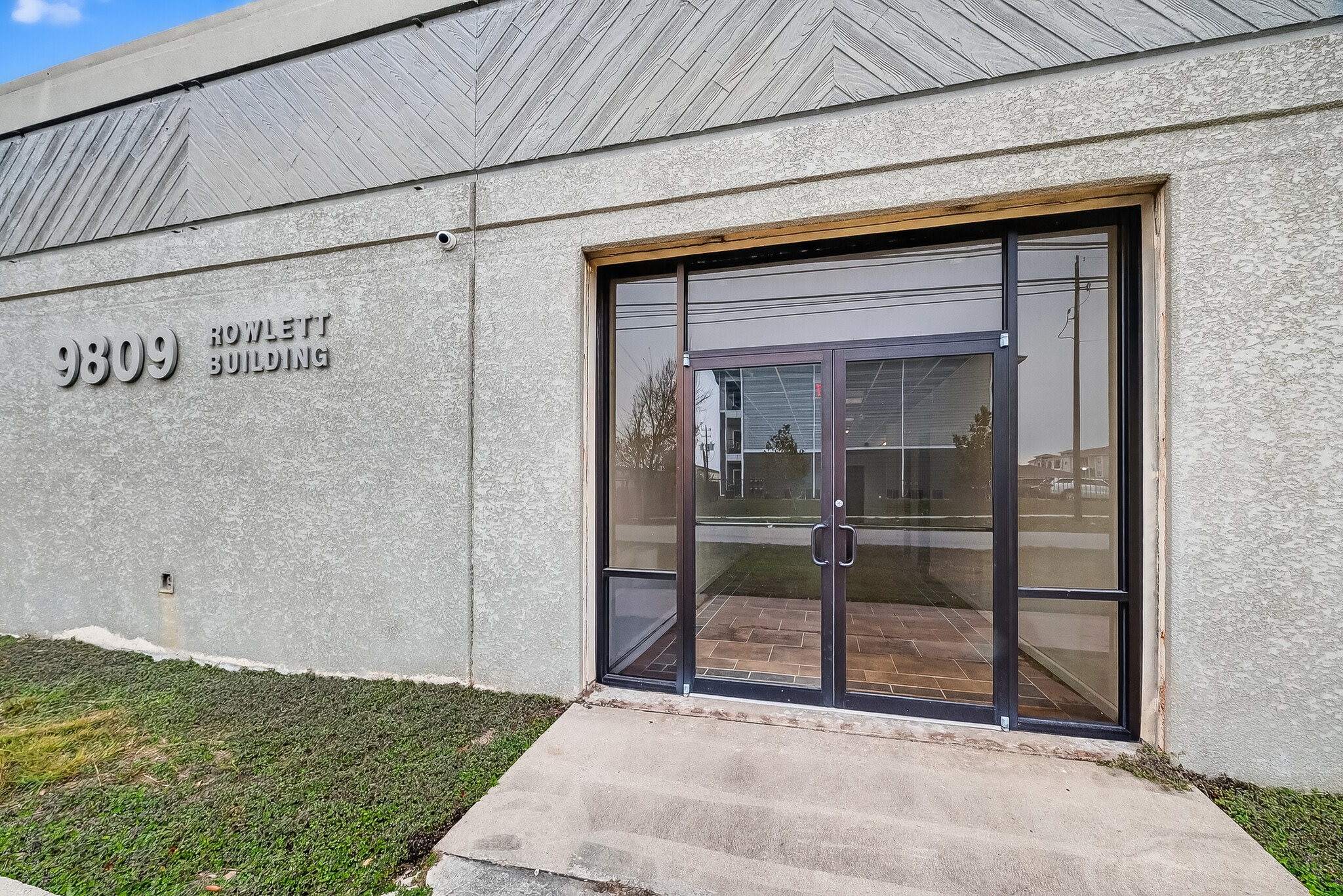 9809 Rowlett Rd, Houston, TX à louer Photo de l’immeuble– Image 1 sur 13
