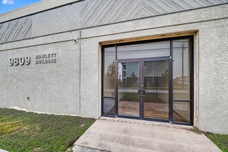 9809 Rowlett Rd, Houston, TX à louer Photo de l’immeuble– Image 1 sur 13