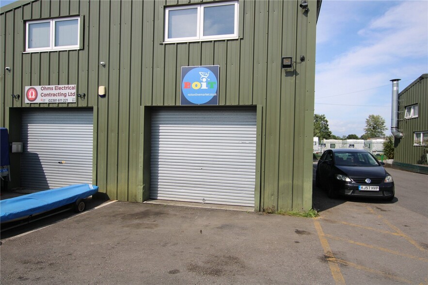 Allington Ln, Southampton à louer - Photo de l’immeuble – Image 2 sur 2