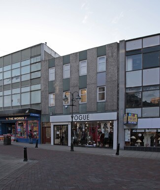 Plus de détails pour 39 High St, Falkirk - Local commercial à louer