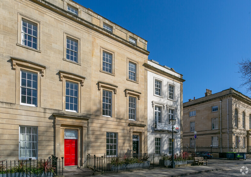 69-73 Queen Sq, Bristol à louer - Photo de l’immeuble – Image 2 sur 6