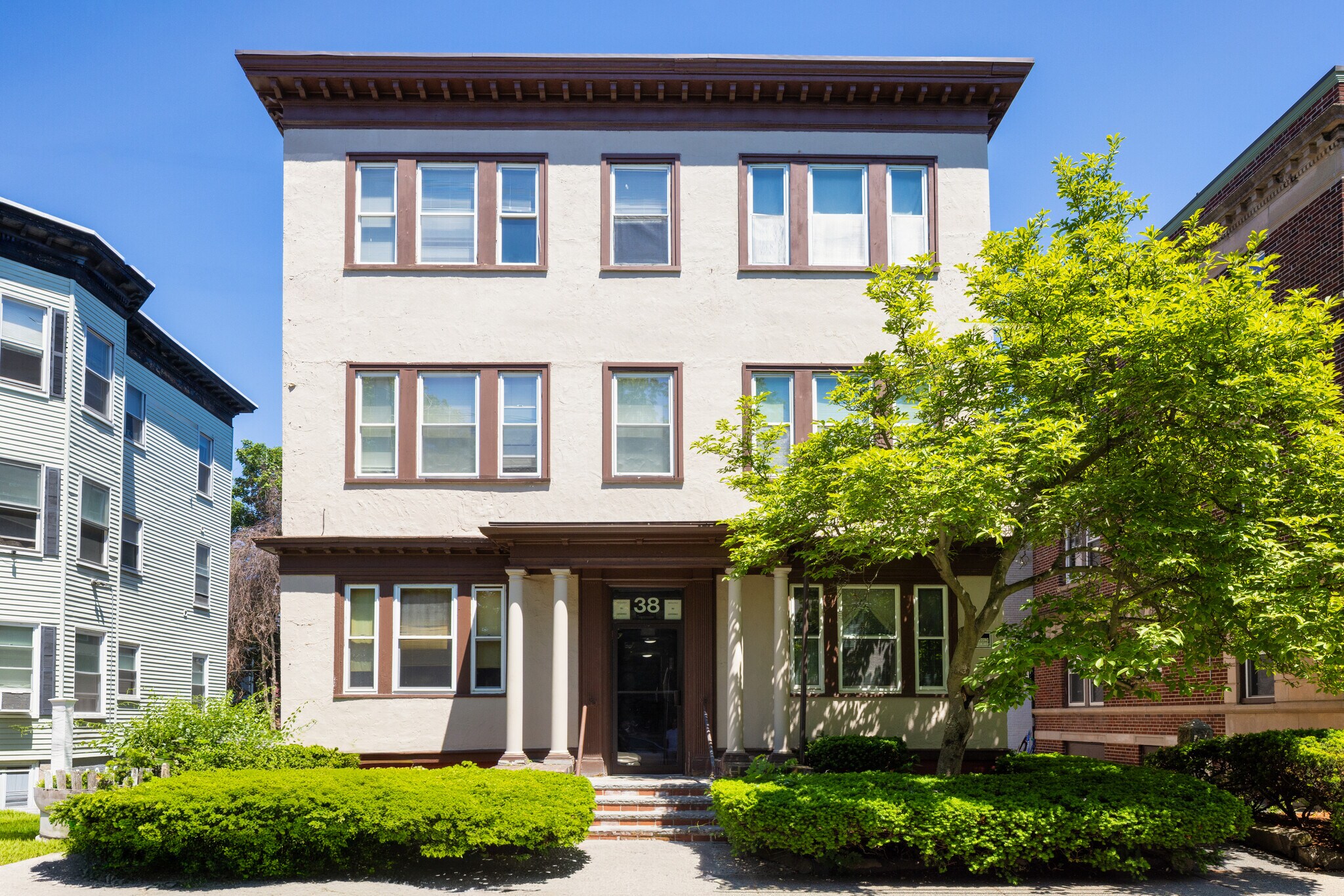 38 Estes St, Lynn, MA à vendre Photo principale– Image 1 sur 2