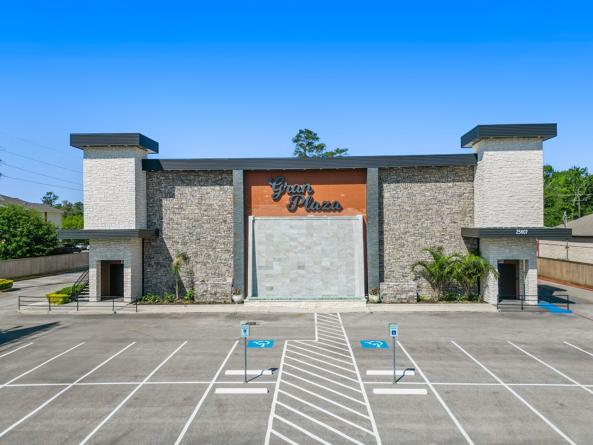 25807 I-45, Spring, TX à vendre Photo principale– Image 1 sur 35