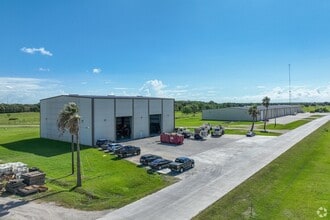 7529 Blimp Base Rd, Hitchcock, TX à louer Aérien– Image 1 sur 12
