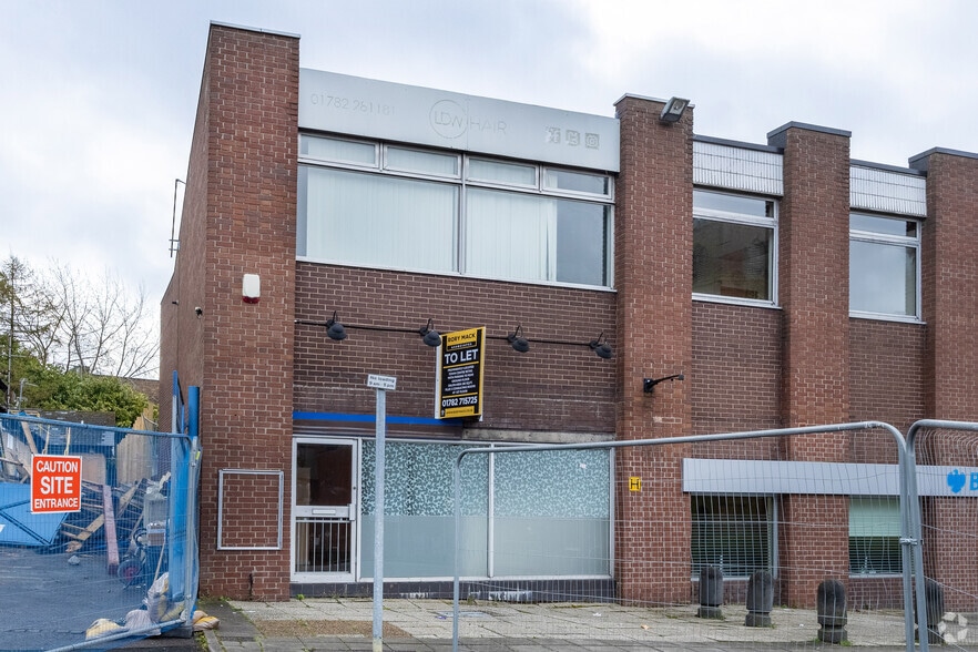 42 Town Rd, Stoke On Trent à louer - Photo principale – Image 1 sur 2