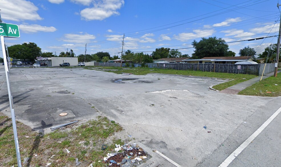 6501 Pembroke Rd, Hollywood, FL à vendre - Photo de l’immeuble – Image 2 sur 4