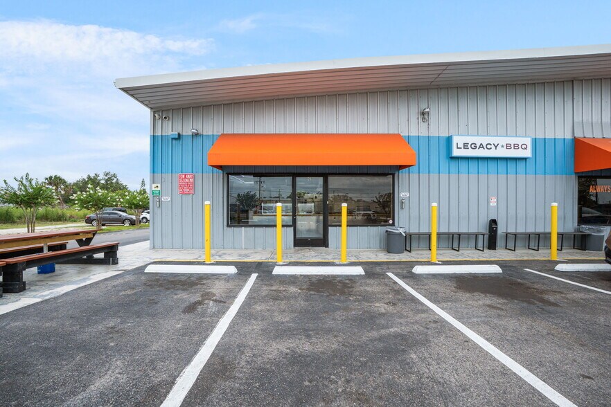 2443 US Highway 301 N, Ellenton, FL à louer - Photo de l’immeuble – Image 2 sur 18
