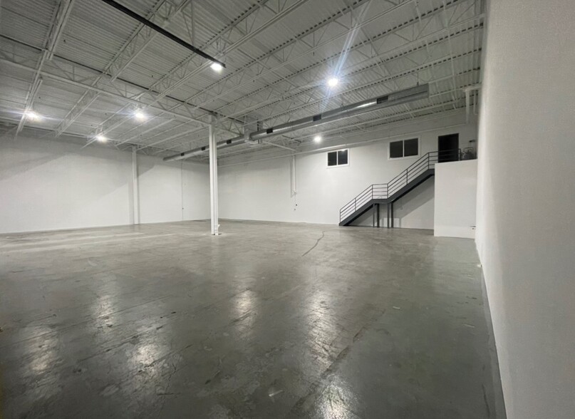 80 Largo Dr, Stamford, CT à louer - Photo de l’immeuble – Image 3 sur 11