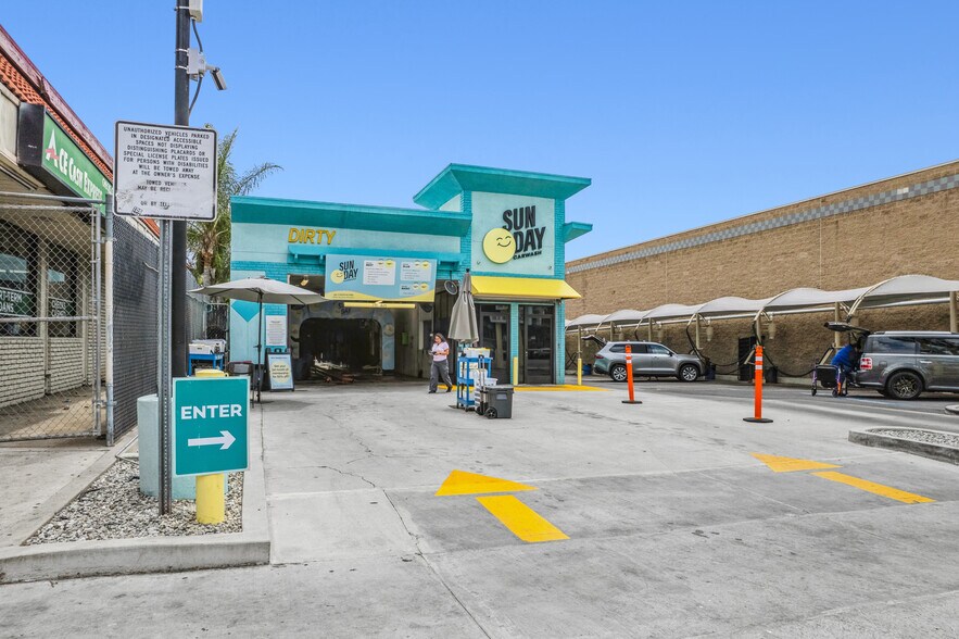 5128 N Figueroa St, Los Angeles, CA à vendre - Photo de l’immeuble – Image 2 sur 12