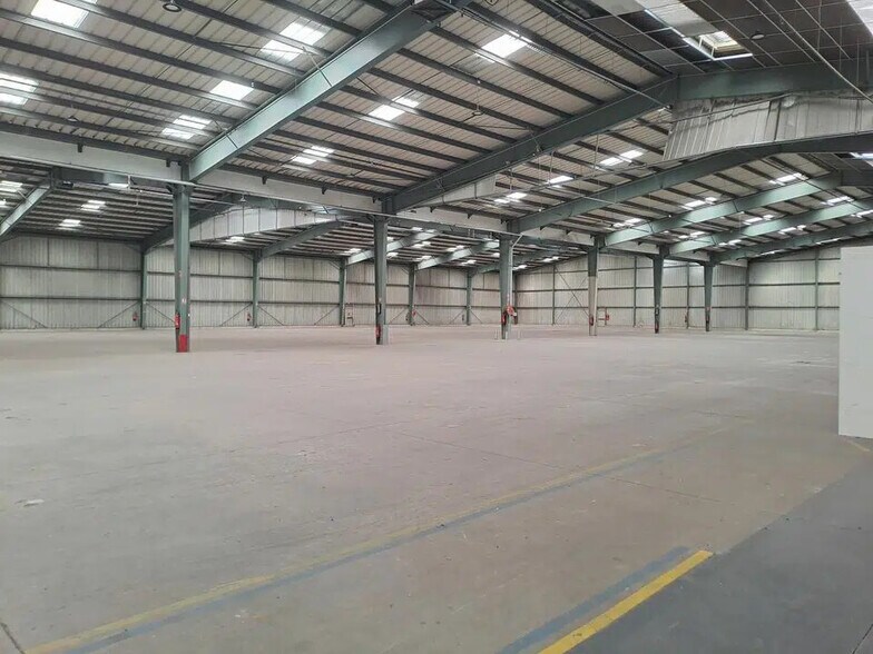 Industriel/Logistique dans Janzé à vendre - Photo intérieure – Image 3 sur 12