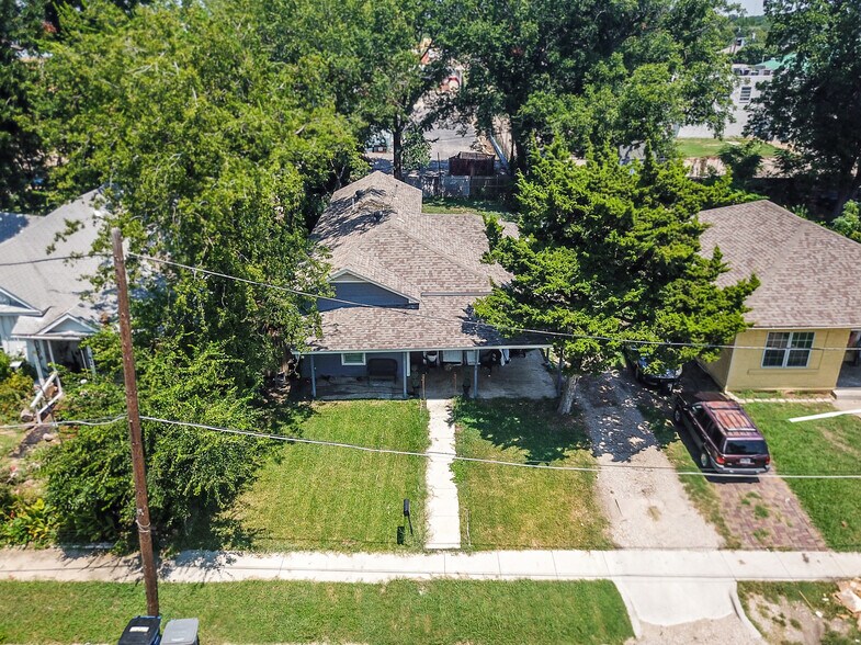 708 Fletcher St, Dallas, TX à vendre - Photo de l’immeuble – Image 2 sur 7
