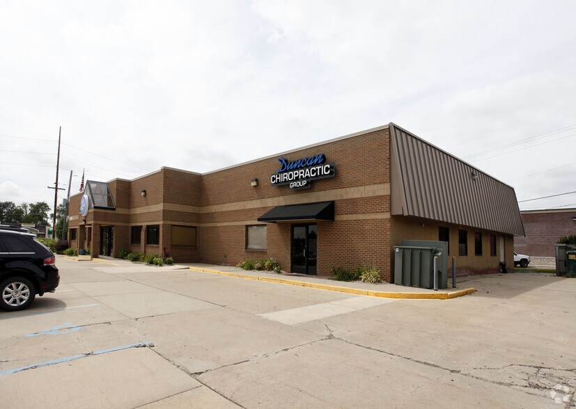 8685 W Grand River Ave, Brighton, MI à louer - Photo de l’immeuble – Image 2 sur 4