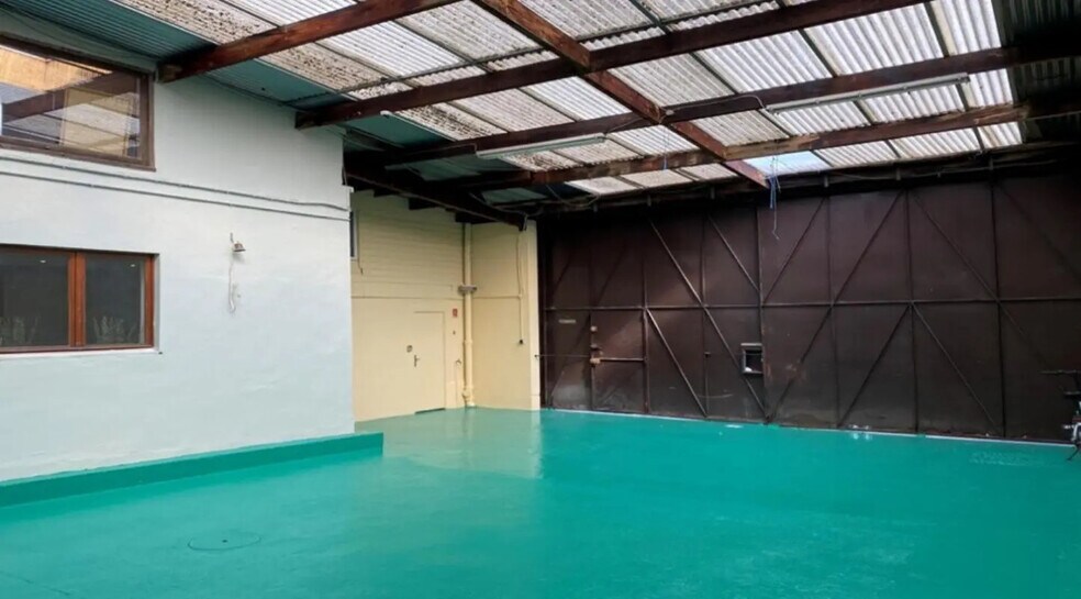 Bureau dans Bagnolet à louer - Photo de l’immeuble – Image 1 sur 14