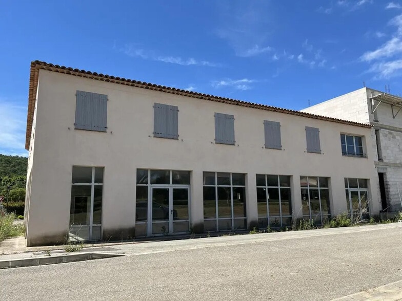 6 Rue Du Courrier Du Sud, La Môle à louer - Photo de l’immeuble – Image 2 sur 5