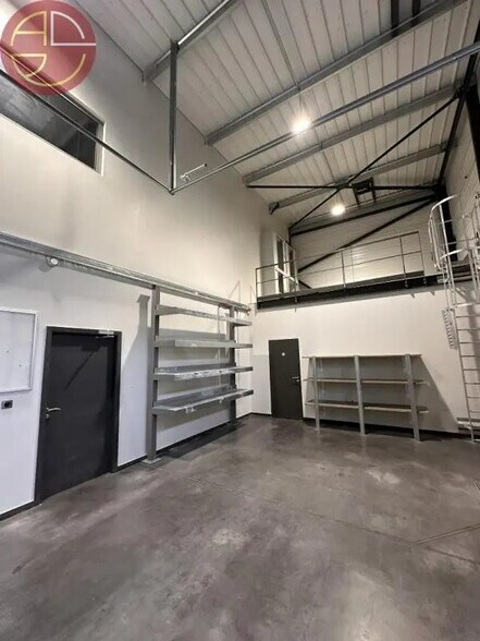 Local commercial dans Colomiers à louer - Photo intérieure – Image 2 sur 13