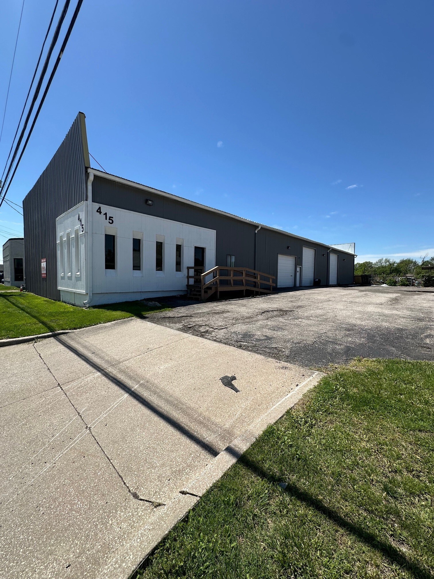 415 S Kansas Ave, Olathe, KS à vendre Photo de l’immeuble– Image 1 sur 19