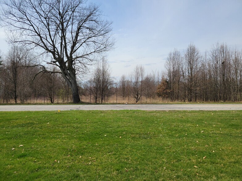 51405 Elm Rd, Granger, IN à vendre - Photo de l’immeuble – Image 2 sur 9