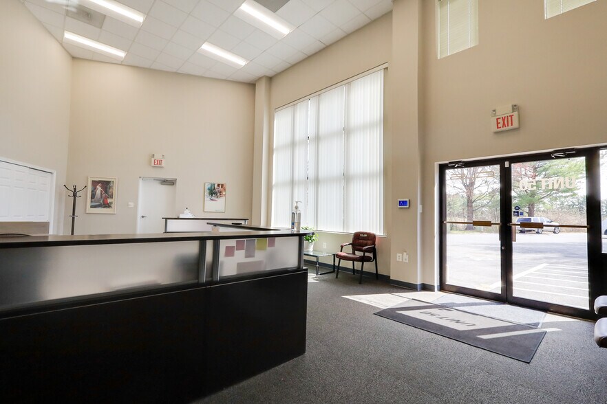 5713 Industry Ln, Frederick, MD à vendre - Photo intérieure – Image 3 sur 16