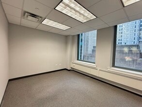 105 W Madison St, Chicago, IL à louer Photo intérieure– Image 2 sur 4