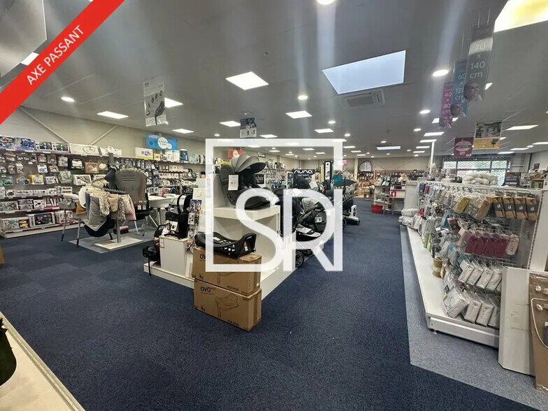 Local commercial dans Issoire à vendre - Photo de l’immeuble – Image 3 sur 10