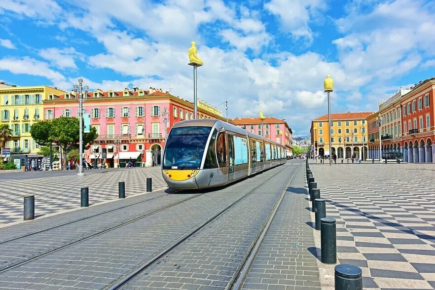 Local commercial dans Nice à vendre - Photo de l’immeuble – Image 2 sur 3