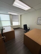 1515 N Harlem Ave, Oak Park, IL à louer Photo intérieure– Image 2 sur 8