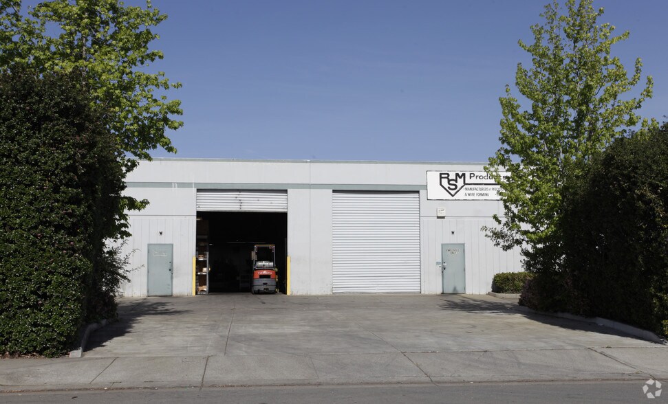 31943 Amaral St, Hayward, CA à louer - Photo de l’immeuble – Image 3 sur 4