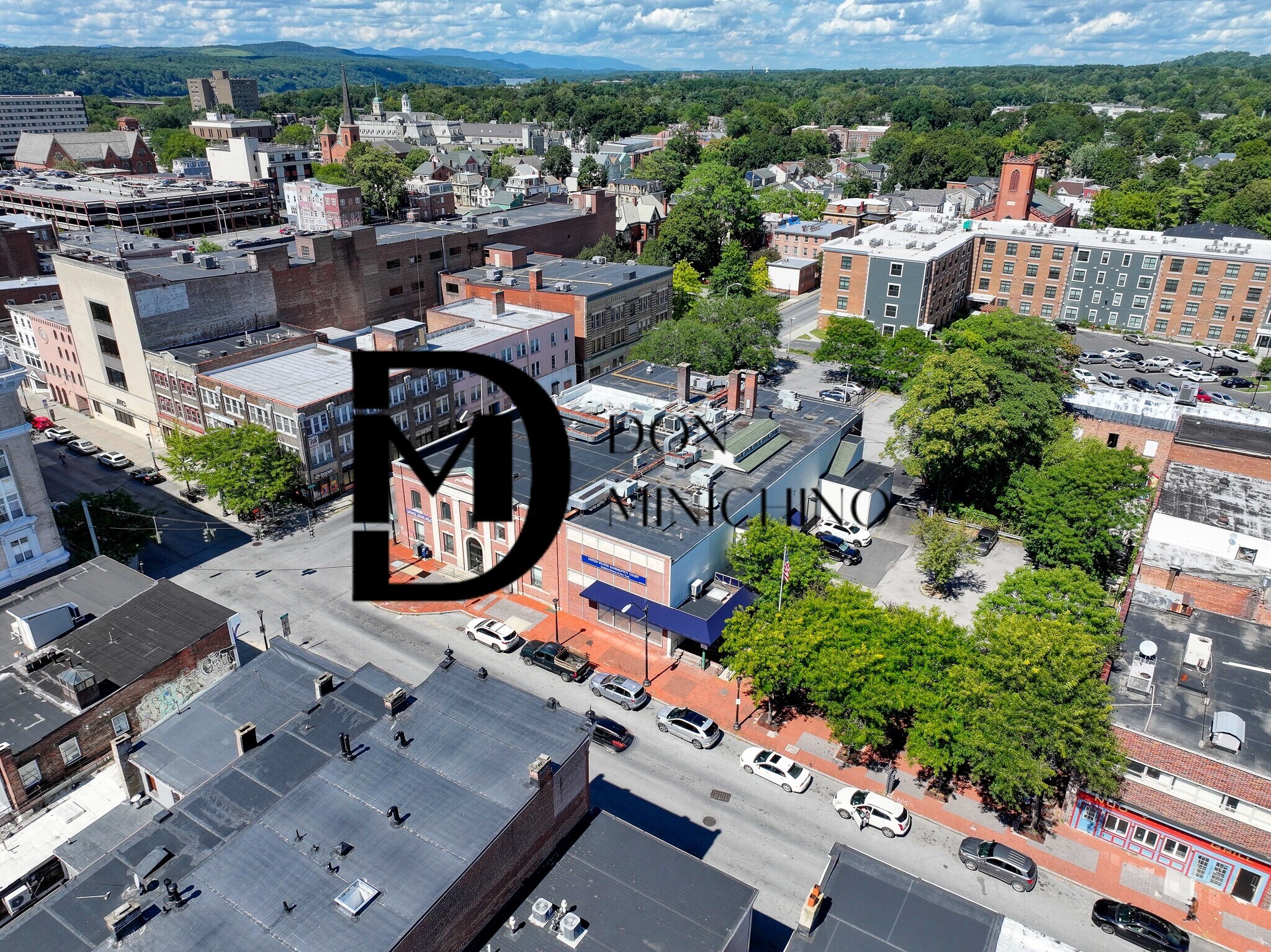 347 Main St, Poughkeepsie, NY à vendre Photo principale– Image 1 sur 9