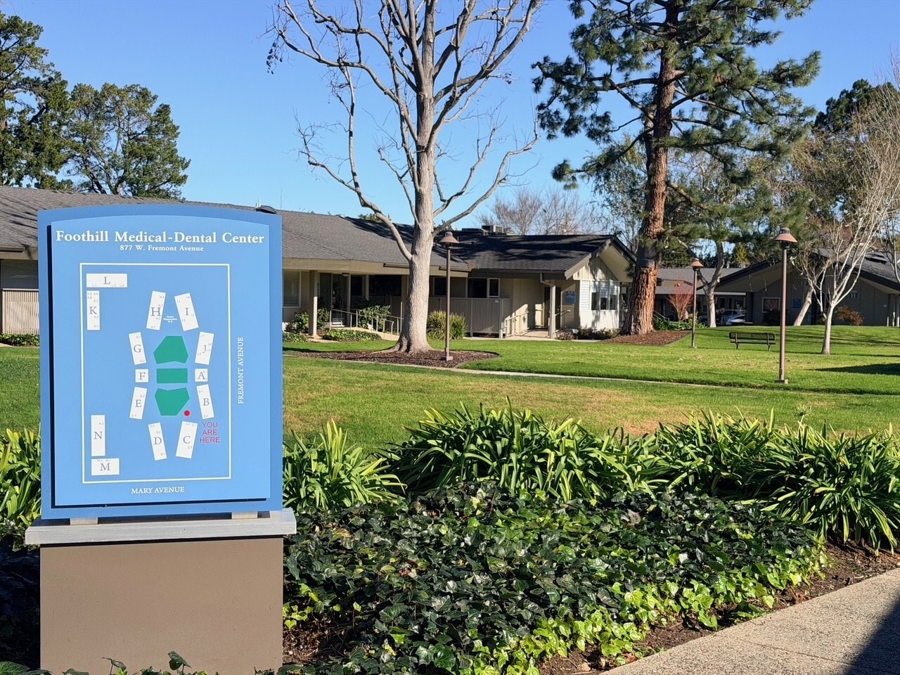 877 W Fremont Ave, Sunnyvale, CA à louer Photo principale– Image 1 sur 6