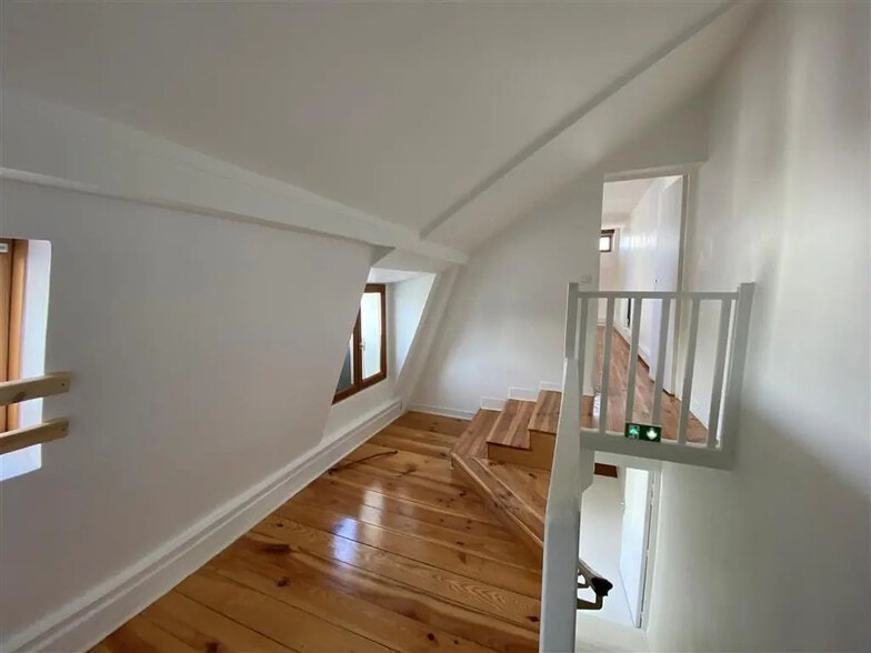 Bureau dans Paris à louer - Photo de l’immeuble – Image 3 sur 6