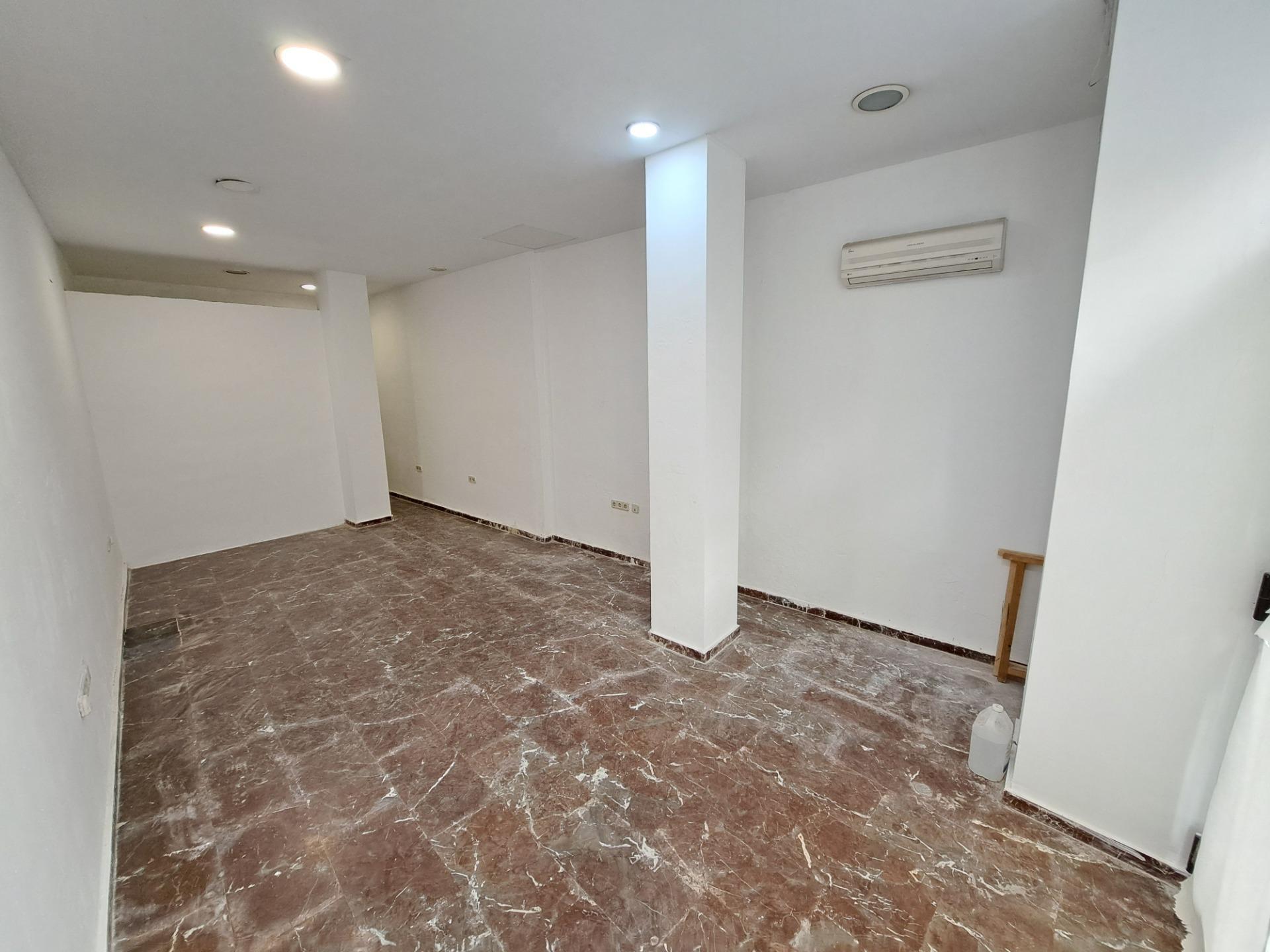 Local commercial dans Alzira, Valencia à vendre Photo de l’immeuble– Image 1 sur 8