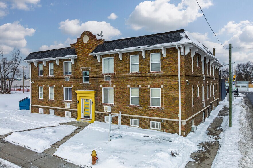 Detroit Multifamily Units portefeuille de 5 biens à vendre sur LoopNet.fr - Photo principale – Image 2 sur 40