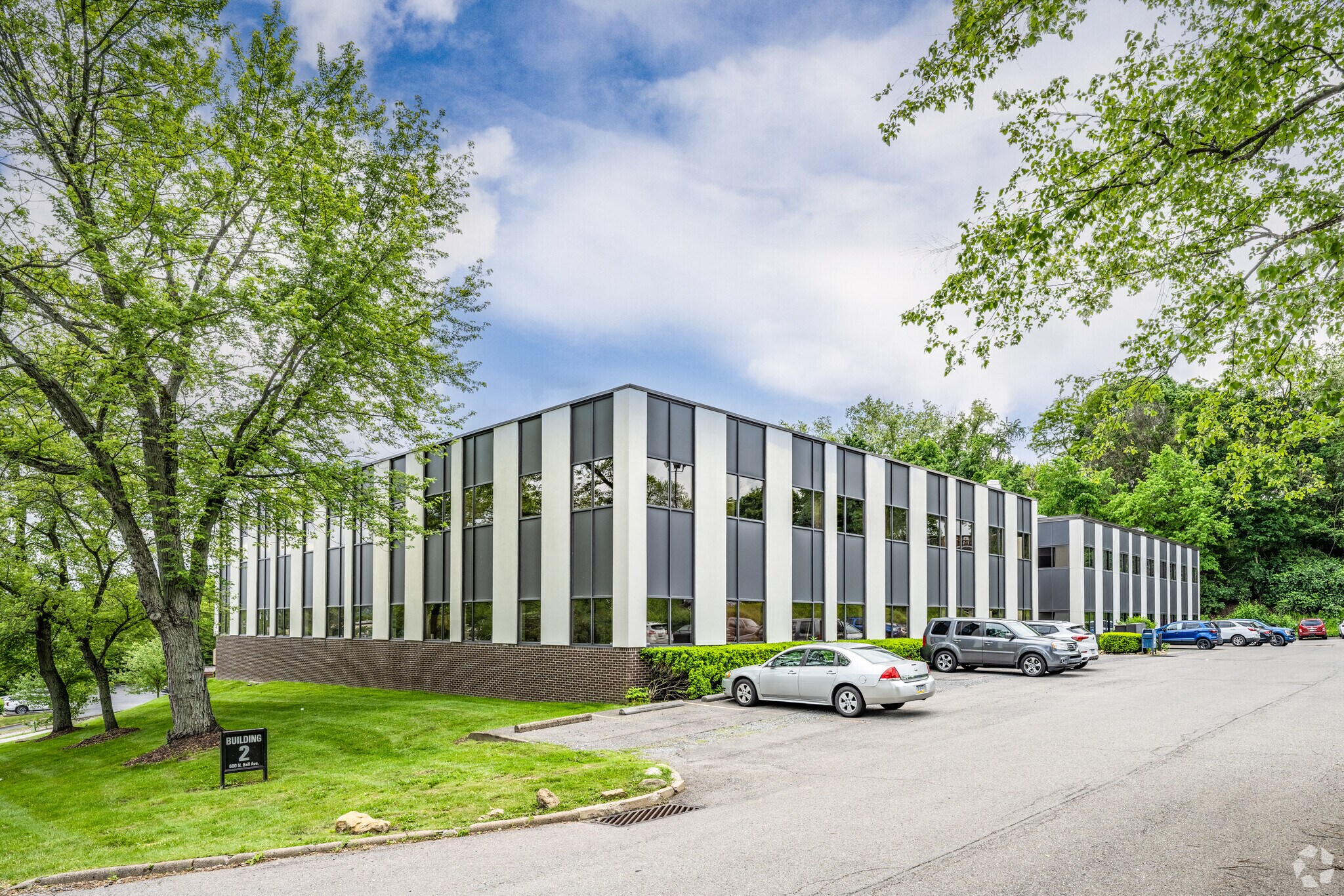 600 N Bell Ave, Carnegie, PA à louer Photo de l’immeuble– Image 1 sur 12