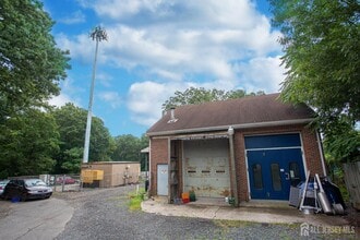 2070-2078 State Route 35, South Amboy, NJ 08879, South Amboy, NJ à louer Photo de l’immeuble– Image 2 sur 6