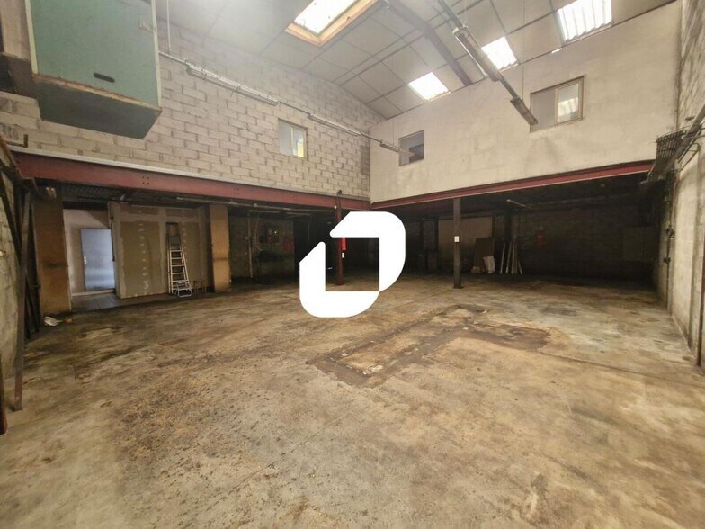 4 Rue Denis Papin, Roissy-en-Brie à louer - Photo de l’immeuble – Image 3 sur 5