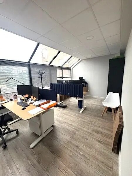Bureau dans Champagne-au-Mont-d'Or à louer Photo de l’immeuble– Image 1 sur 7