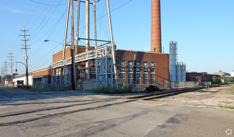 408 Dana St, Warren, OH à vendre - Photo de l’immeuble – Image 2 sur 15