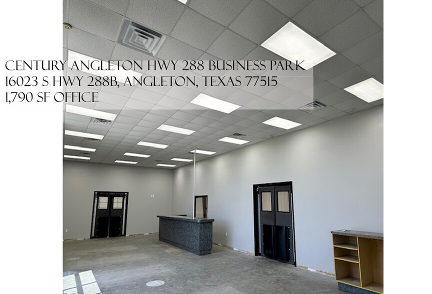 16023 South Hwy, Angleton, TX à louer - Photo de l’immeuble – Image 3 sur 9