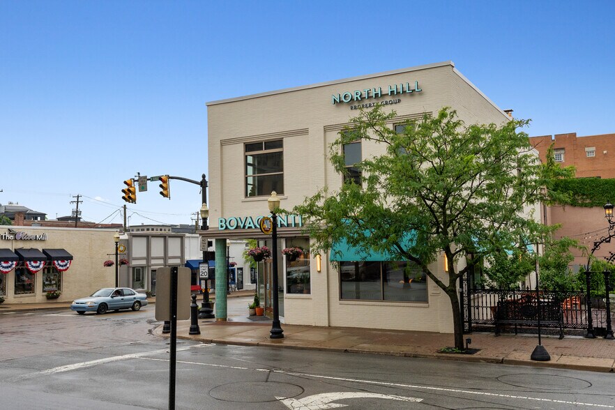 2-8 W Main St, Carmel, IN à louer - Photo de l’immeuble – Image 1 sur 13