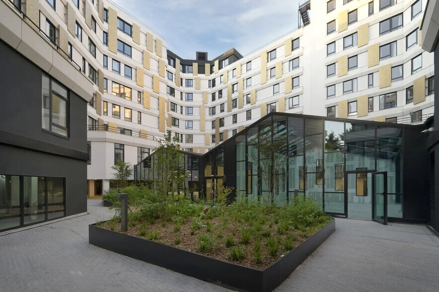 9 Rue Jean-Jacques Rousseau, Nanterre à louer - Photo de l’immeuble – Image 2 sur 6