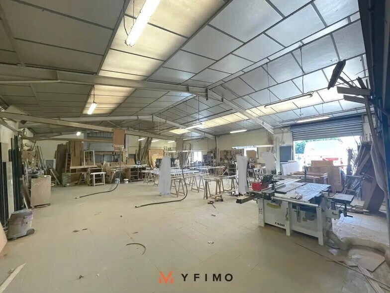 Local d’activités dans Gargenville à louer - Photo intérieure – Image 2 sur 4