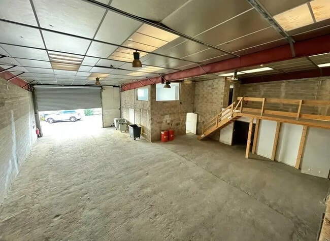 Plus de détails pour Industriel/Logistique à louer