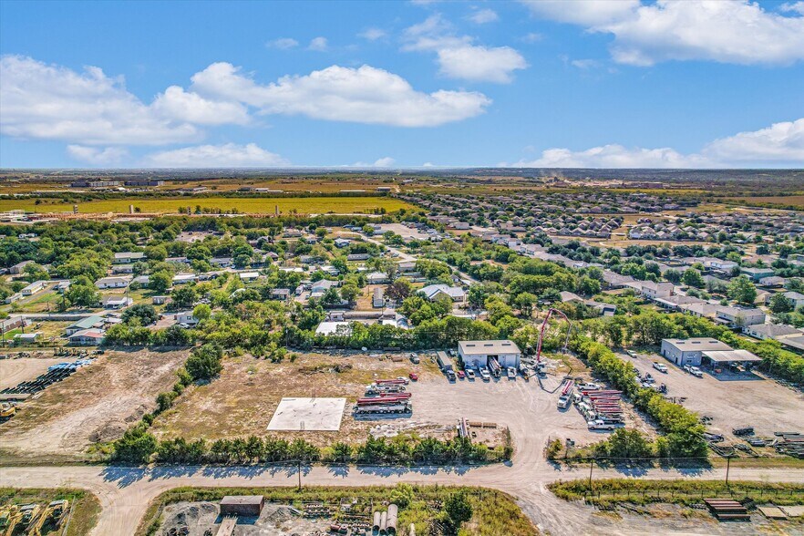 12725 HWY 290 E, Manor, TX à louer - Photo de l’immeuble – Image 2 sur 10