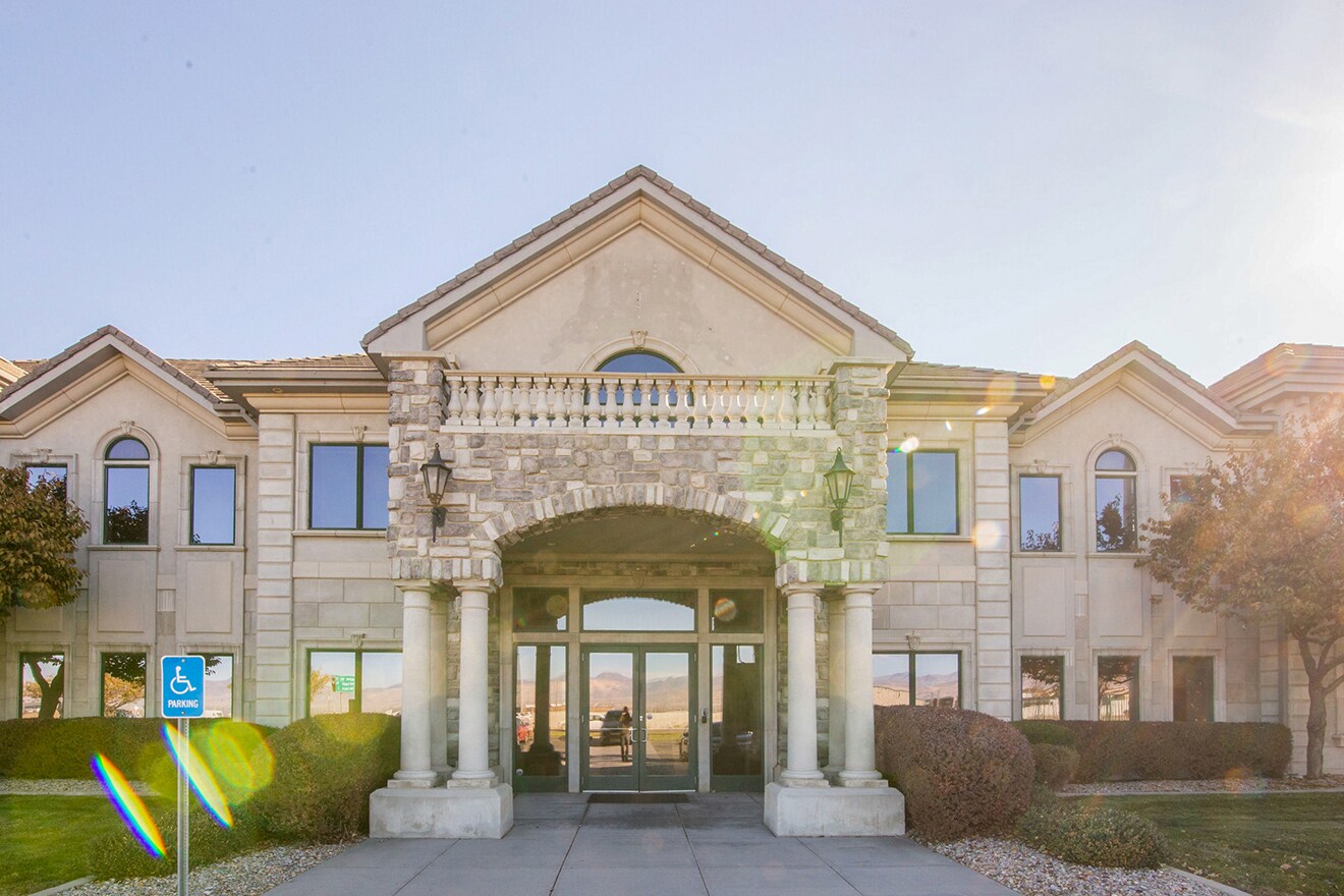 14039 Minuteman Dr, Draper, UT à louer Photo principale– Image 1 sur 11