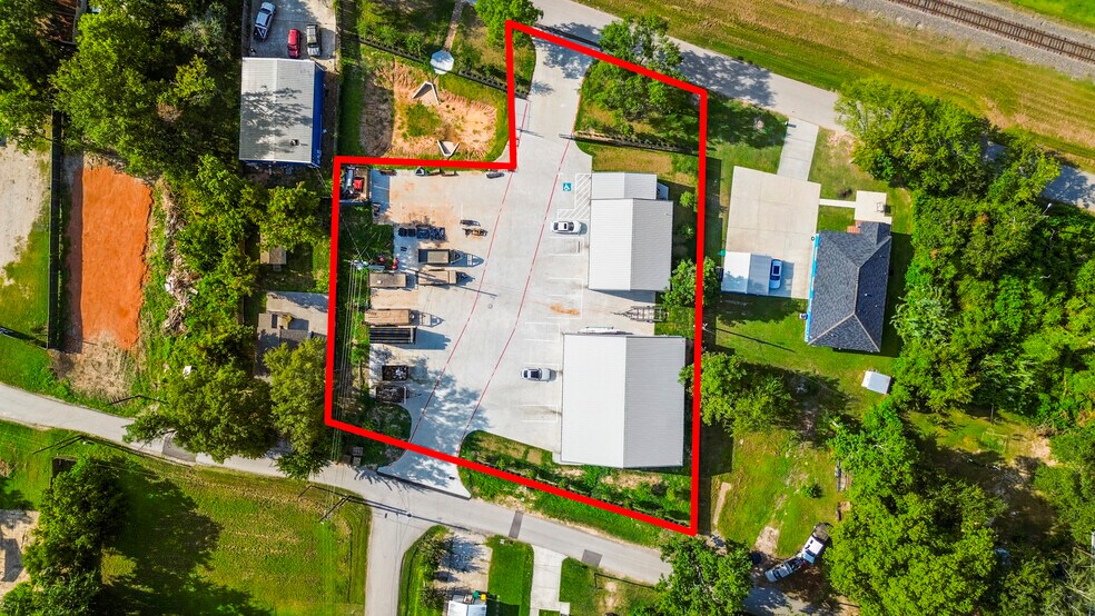 901 Santa Fe St, Conroe, TX à vendre - Photo de l’immeuble – Image 2 sur 21