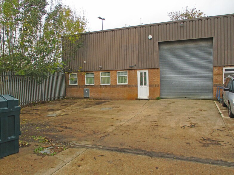 7 Diplocks Way, Hailsham à louer - Photo de l’immeuble – Image 1 sur 5