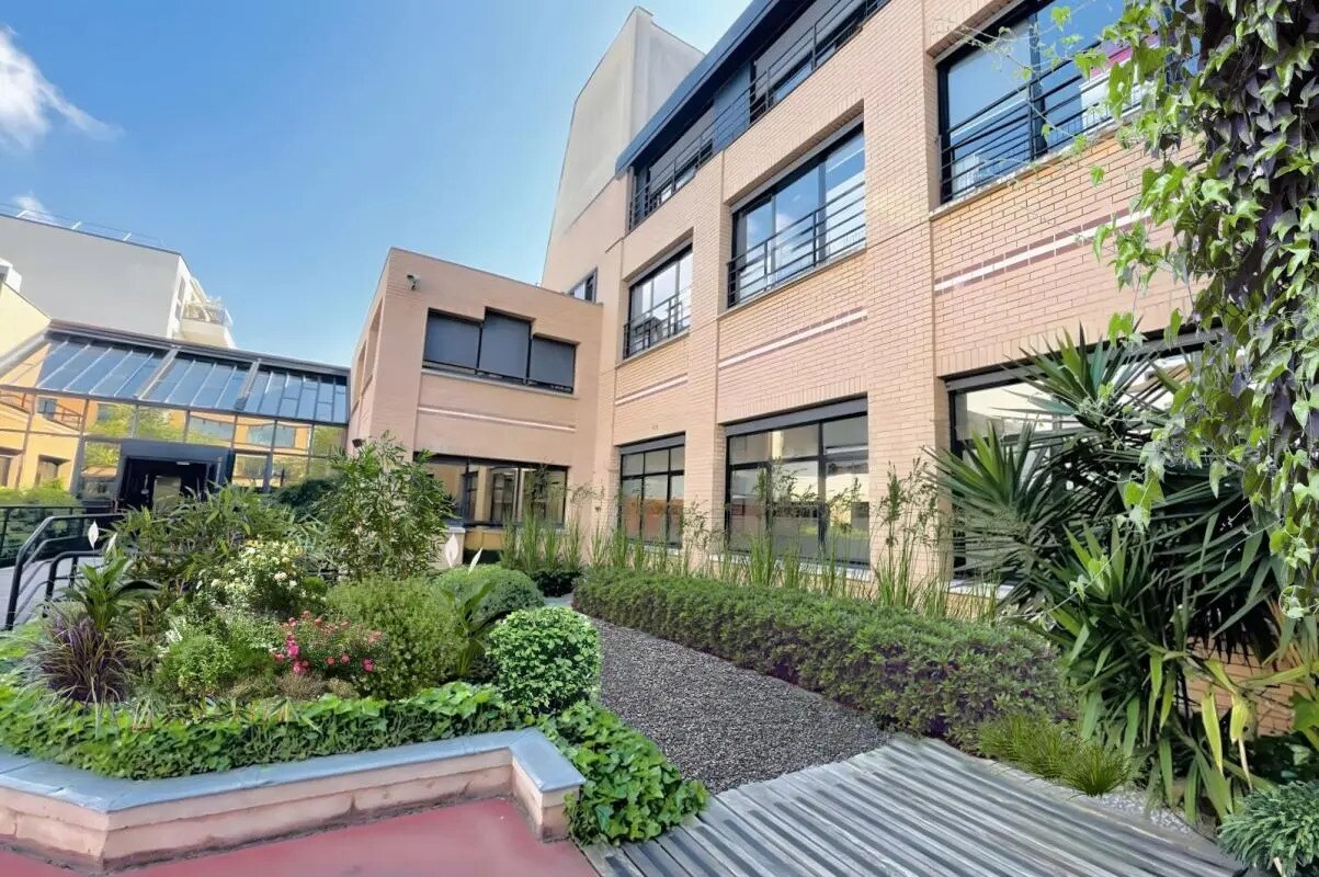 Bureau dans Suresnes à vendre Photo de l’immeuble– Image 1 sur 12