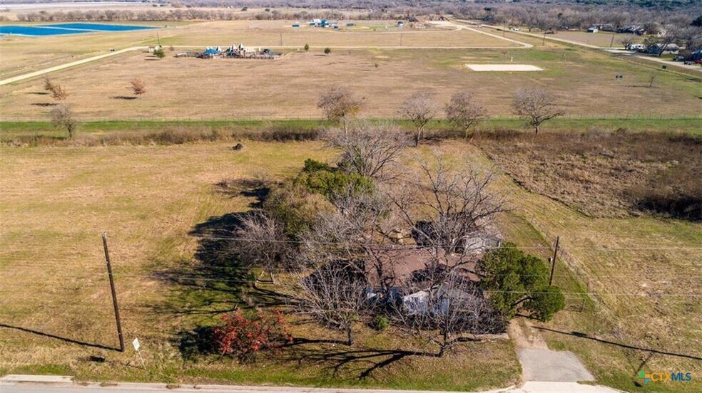 206 N Franklin St, Holland, TX à vendre - Aérien – Image 2 sur 9